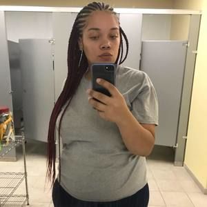 Meet your Posher, Kayla